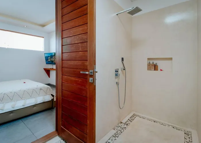 Rated 4br Just 5 Min To Finns Club Canggu