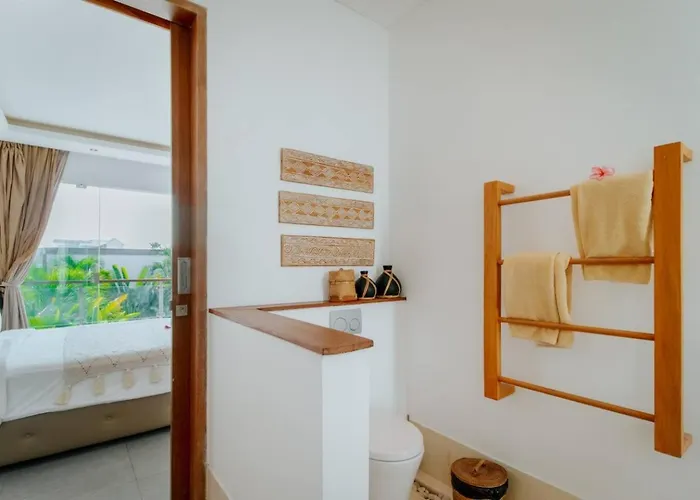 Villa Rated 4br Just 5 Min To Finns Club Canggu