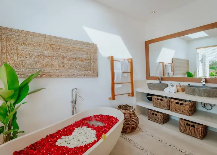 Villa Rated 4br Just 5 Min To Finns Club *