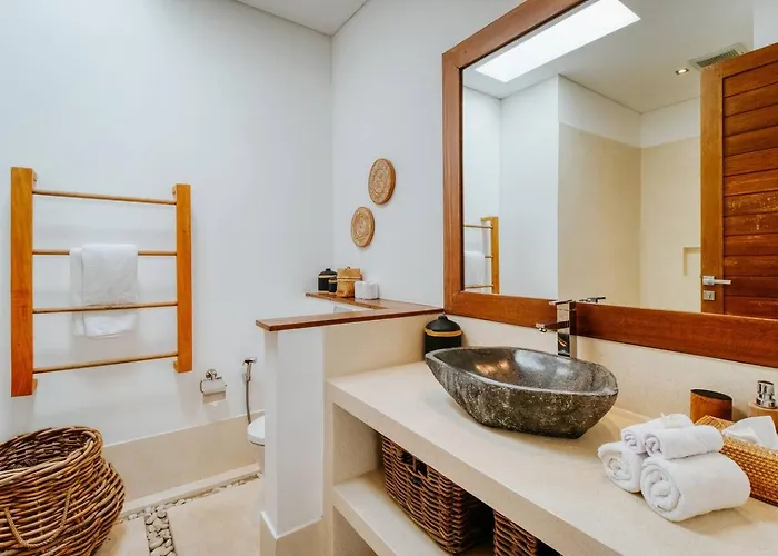 Rated 4br Just 5 Min To Finns Club Canggu