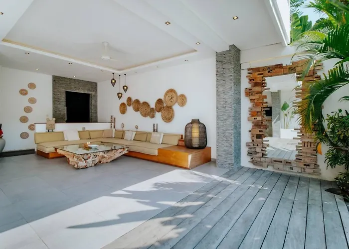 Rated 4br Just 5 Min To Finns Club Villa Canggu