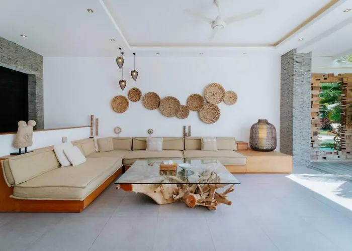 Rated 4br Just 5 Min To Finns Club Villa *