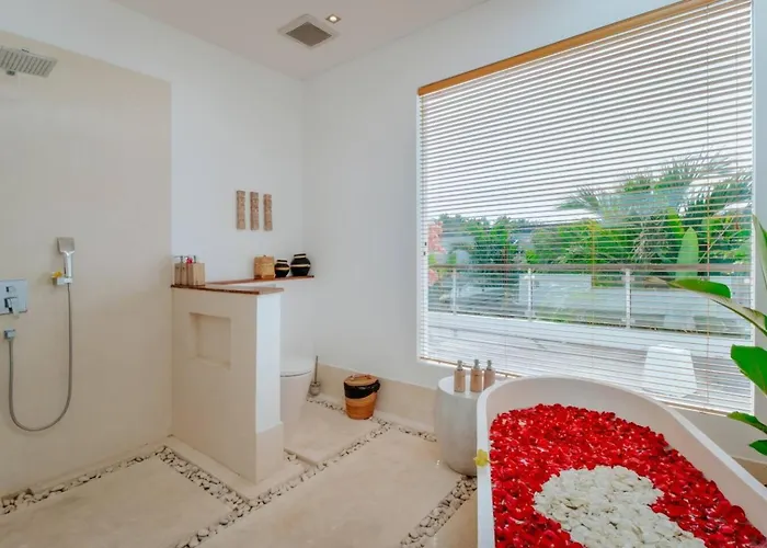 Rated 4br Just 5 Min To Finns Club Villa Canggu