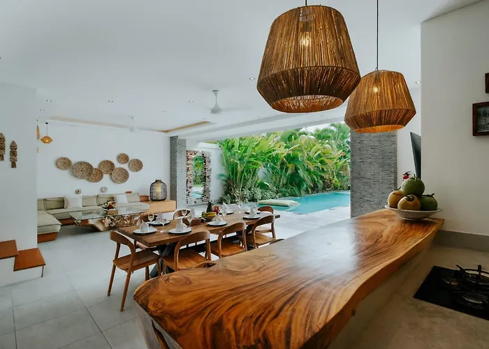 Rated 4br Just 5 Min To Finns Club * Canggu