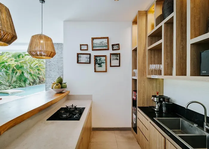 Rated 4br Just 5 Min To Finns Club * Canggu