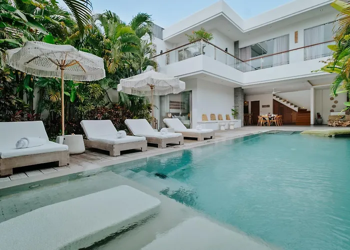 Rated 4br Just 5 Min To Finns Club Villa